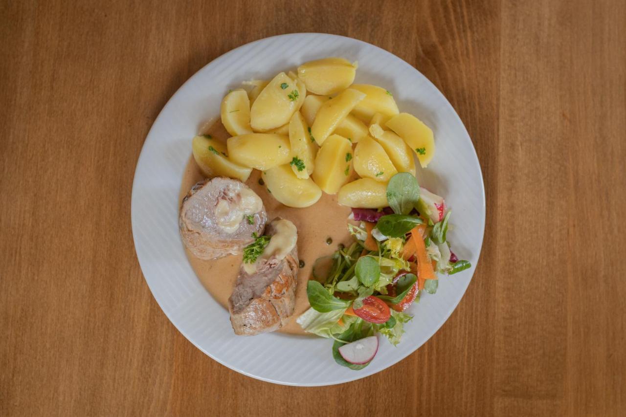 Libá Restaurant & Pension Liebenstein מראה חיצוני תמונה