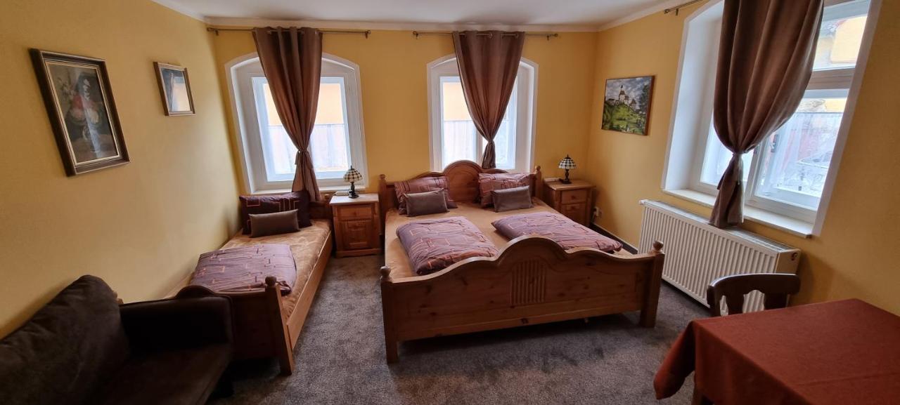 Libá Restaurant & Pension Liebenstein מראה חיצוני תמונה