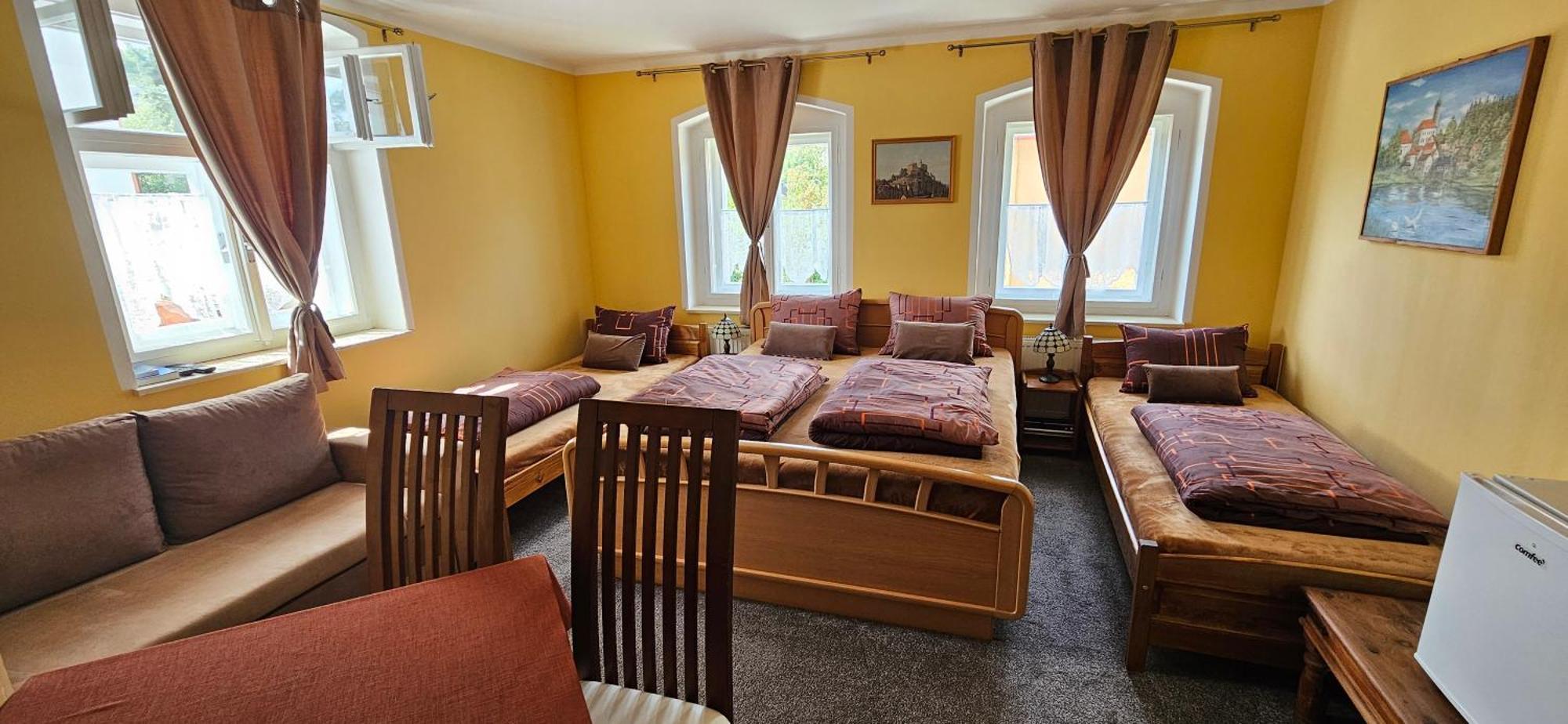 Libá Restaurant & Pension Liebenstein מראה חיצוני תמונה